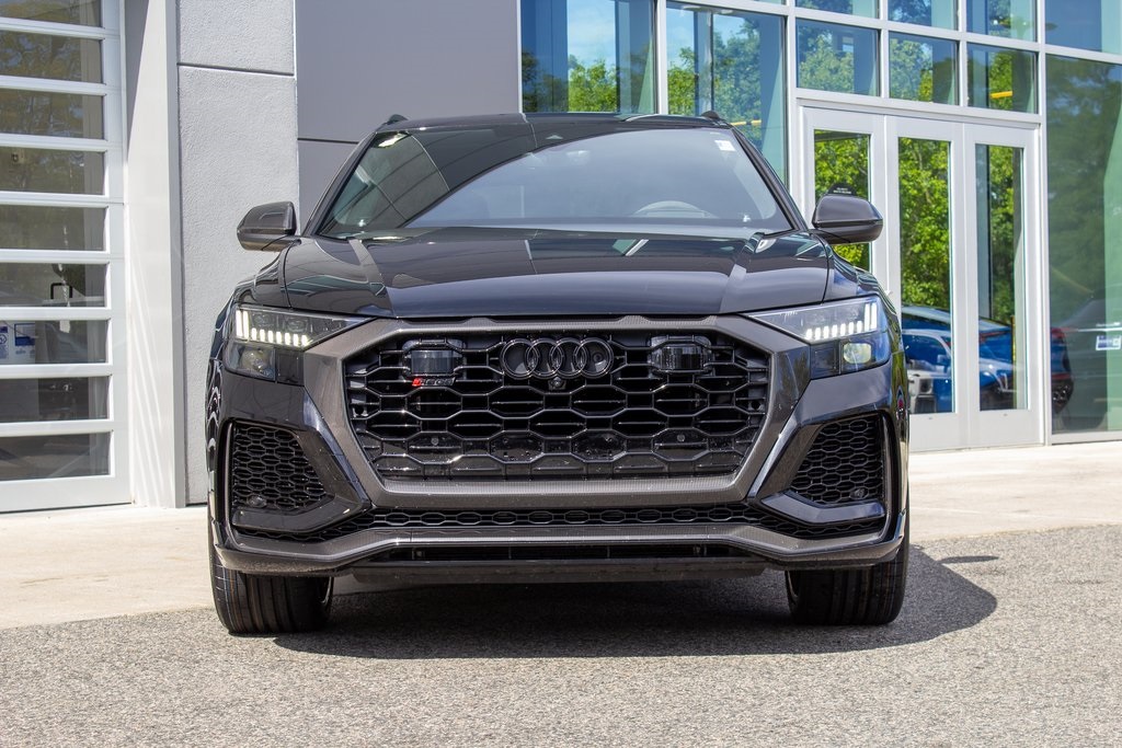 2024 Audi RS Q8 photo 2