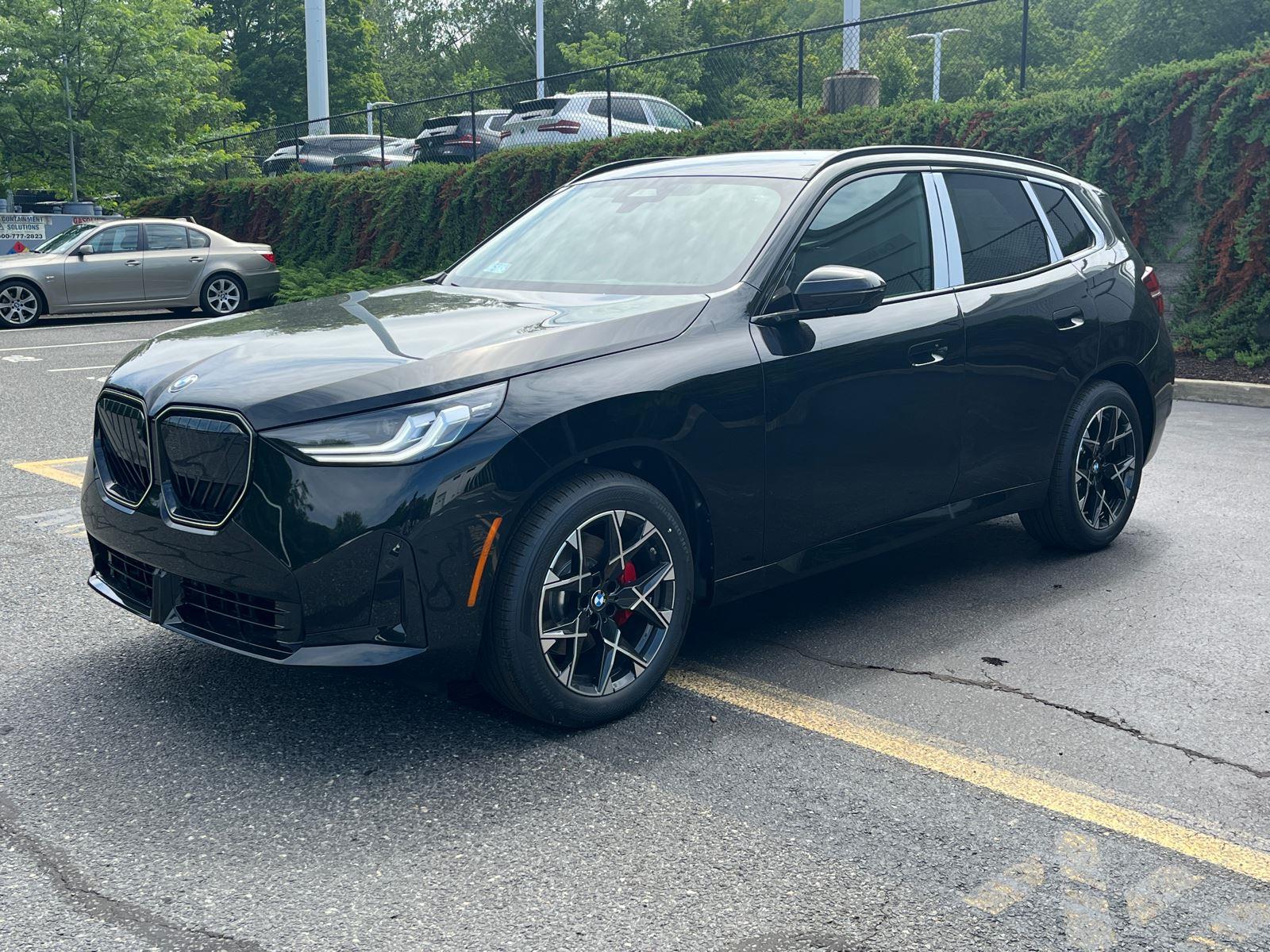 New 2025 Black Sapphire Metallic BMW 30 xDrive image 5