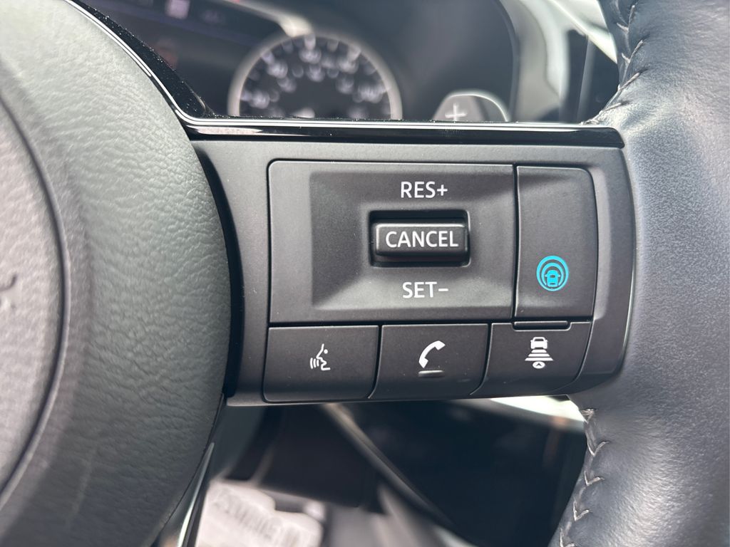 2022 Nissan Pathfinder SL photo 28