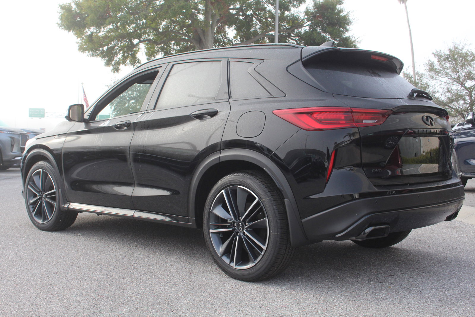 2025 Infiniti QX50 SPORT photo 3