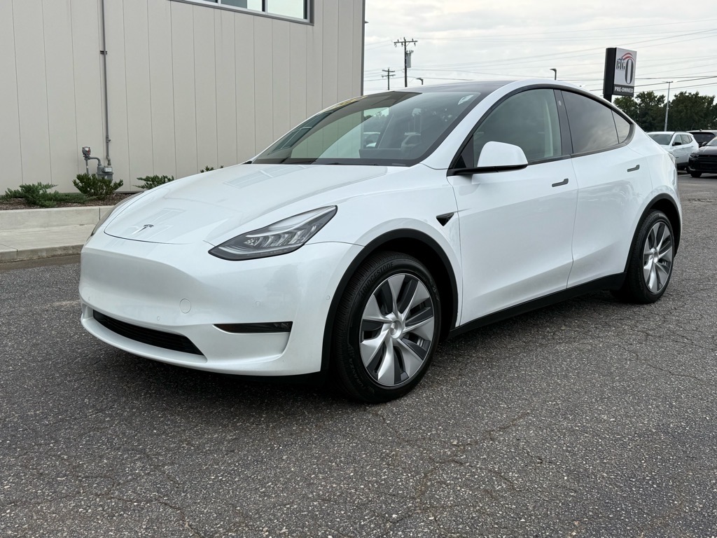 2022 Tesla Model Y Long Range photo 7