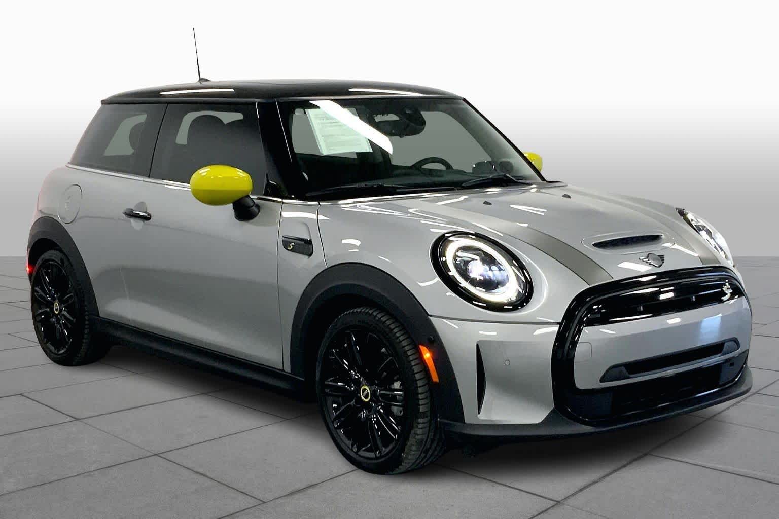 Used 2023 MINI Hardtop 2 Door SE with VIN WMW13DJ09P2T98547 for sale in Austin, TX