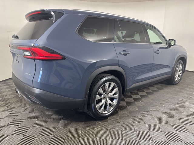 2024 Toyota Grand Highlander Limited photo 3
