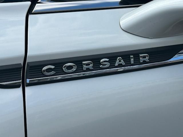 2023 Lincoln Corsair Standard photo 19