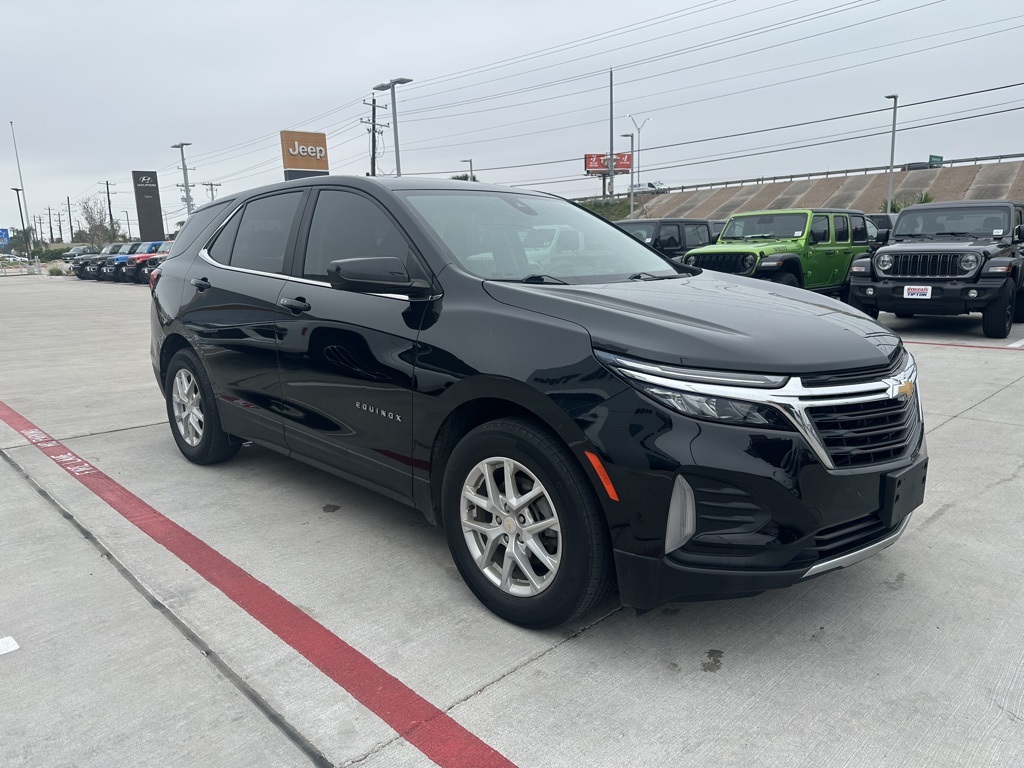 2022 Chevrolet Equinox LT photo 3