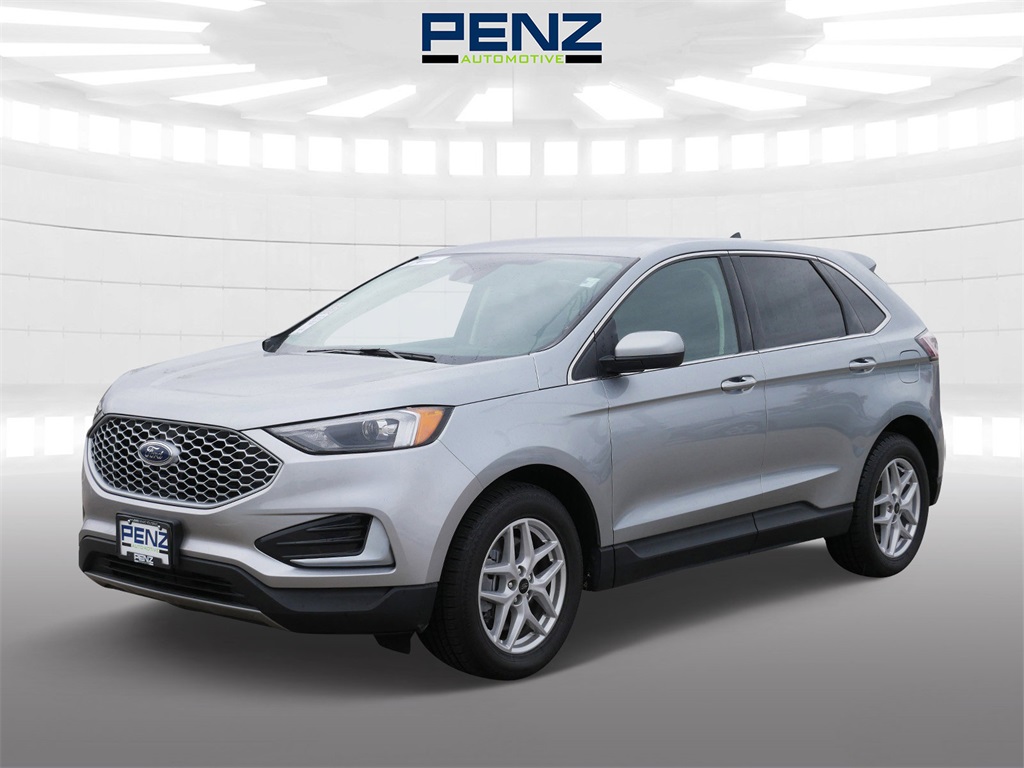 2024 Ford Edge SEL photo 3