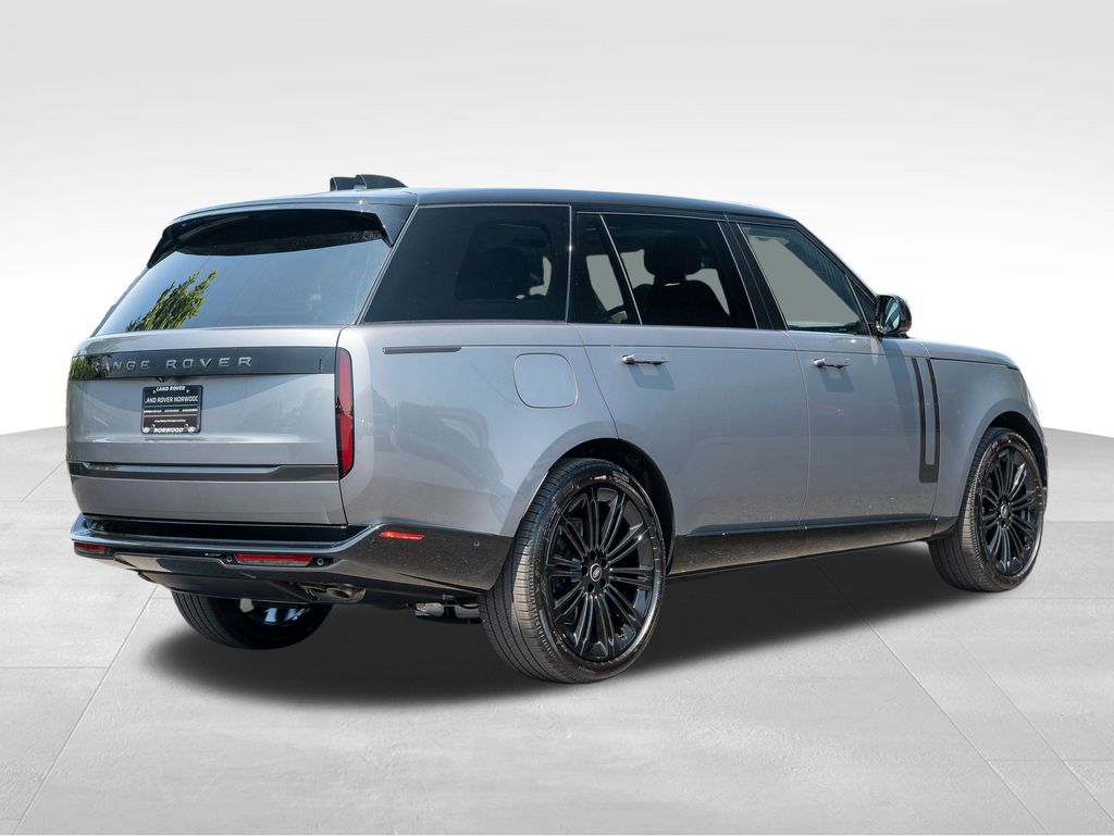 2025 Land Rover Range Rover SE photo 4
