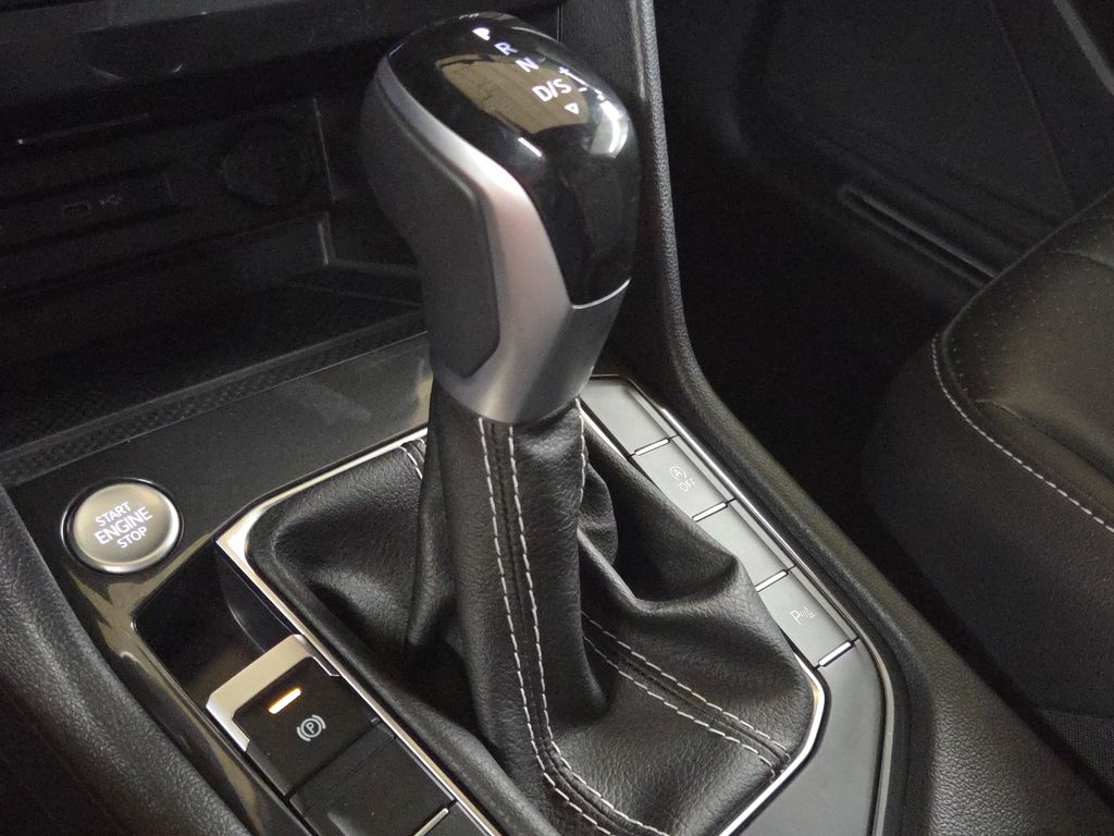 2024 Volkswagen Tiguan SE R-Line Black photo 24