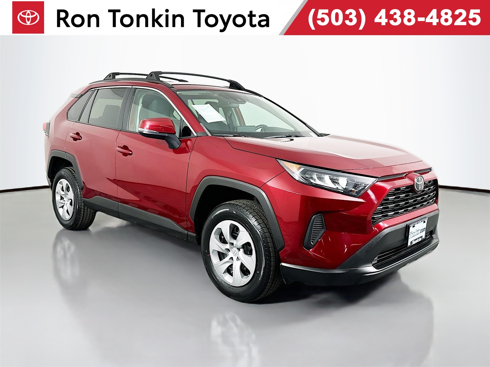 2021 Toyota RAV4 LE's photo