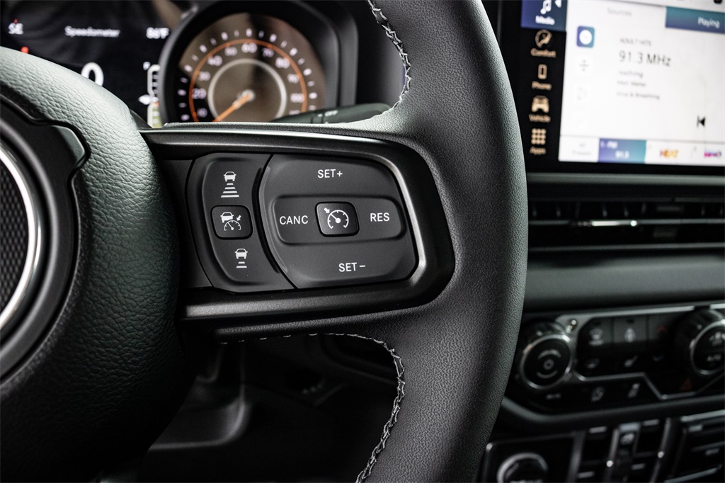 2025 Jeep Gladiator Sport S photo 14