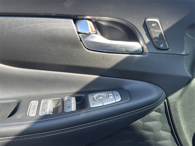 2022 Hyundai Santa Fe Calligraphy photo 17