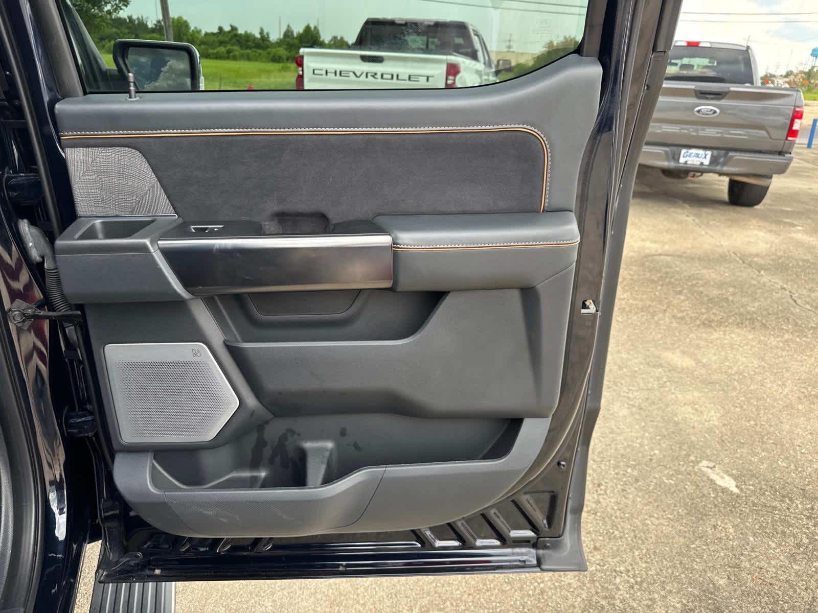 2021 Ford F-150 Platinum photo 24