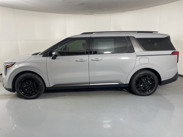 2026 Kia Carnival SX photo 2