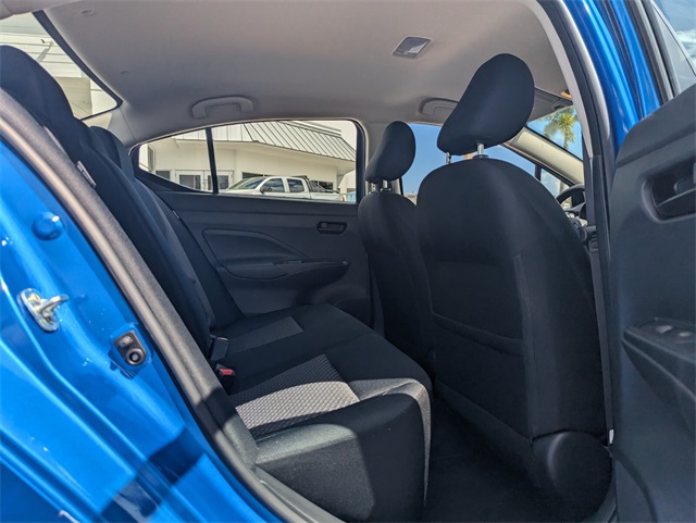 2023 Nissan Versa 1.6 S photo 14