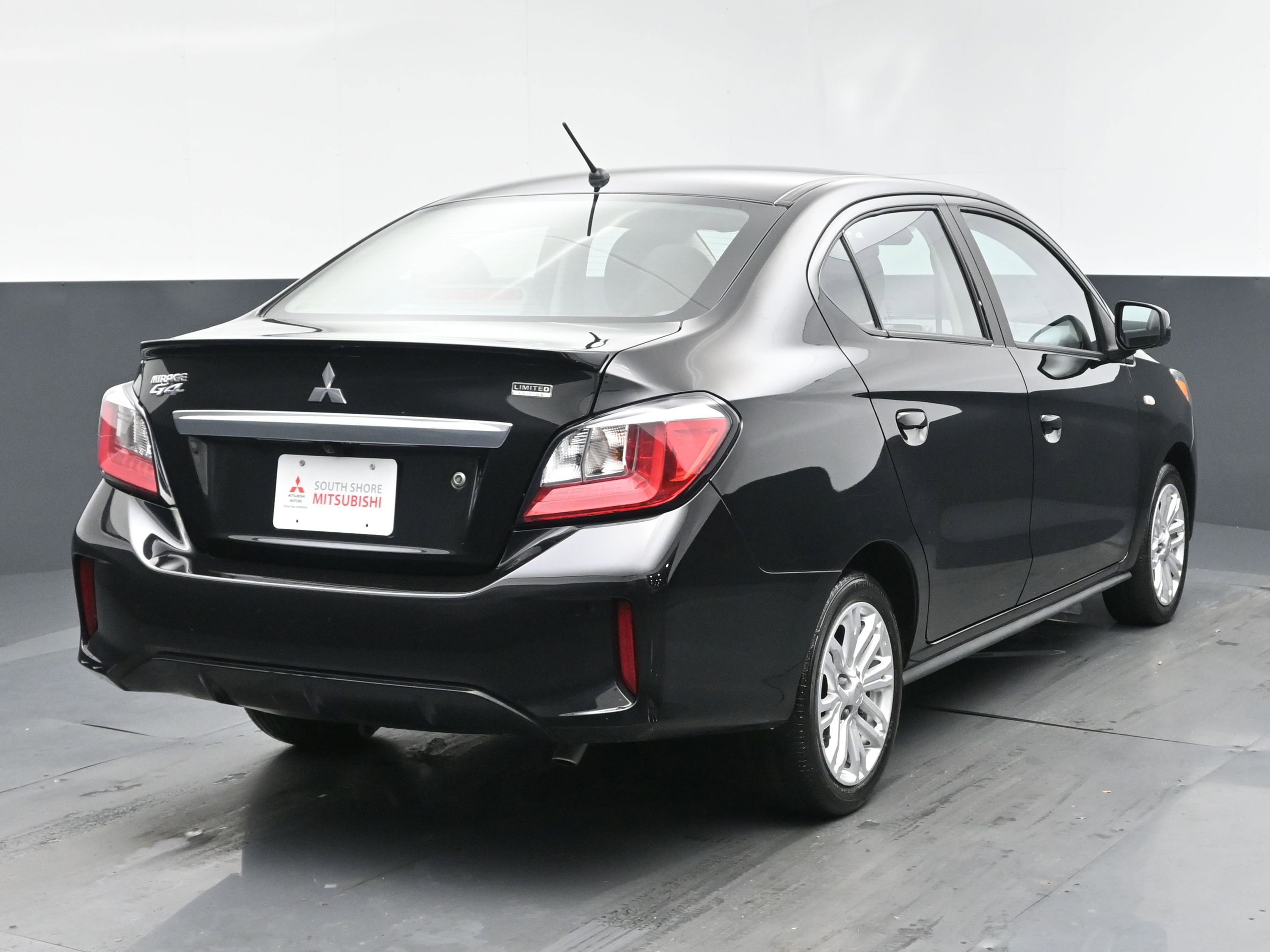 2024 Mitsubishi Mirage G4 LE photo 21