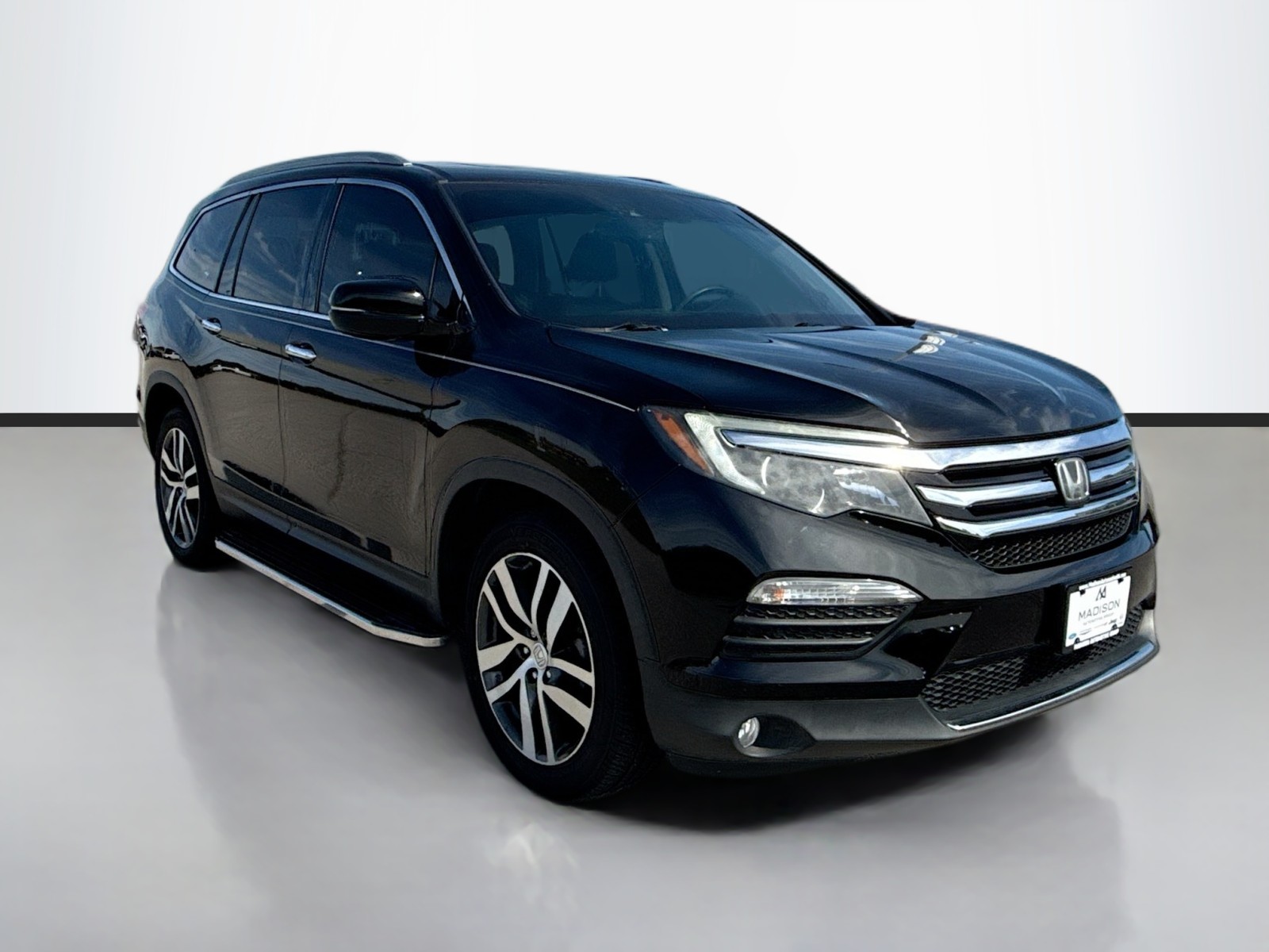 2018 Honda Pilot Elite photo 3