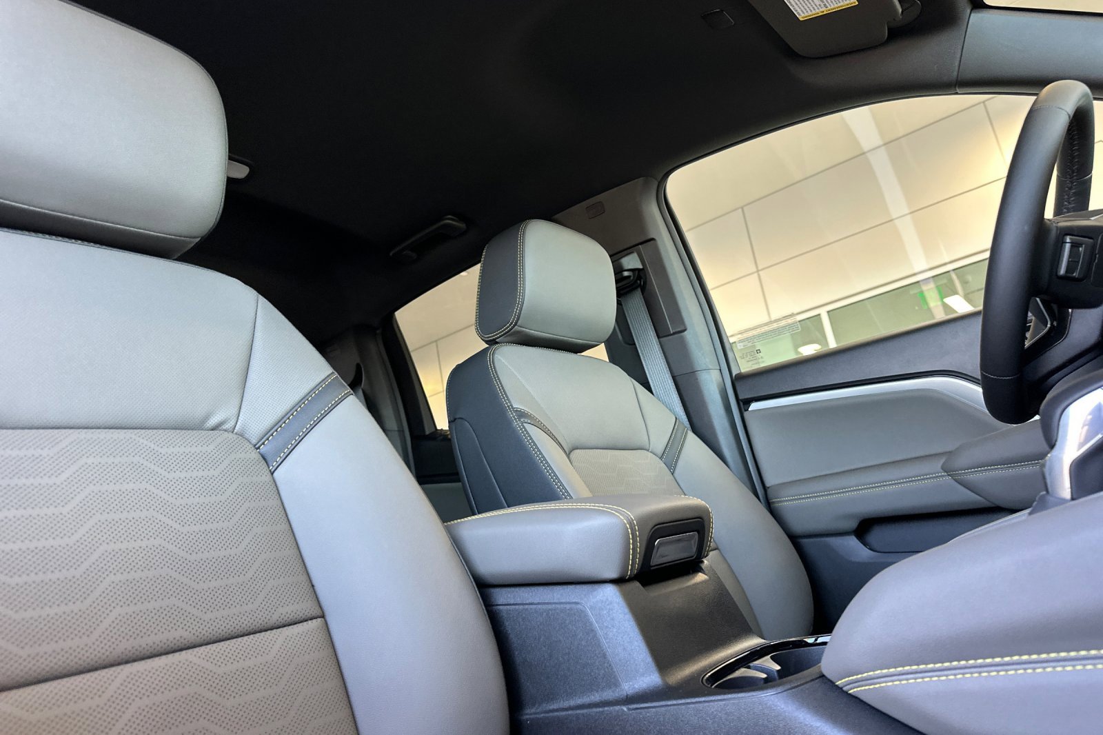 2026 Chevrolet Colorado ZR2 photo 16