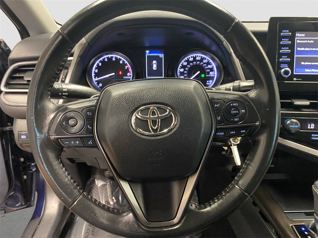 2022 Toyota Camry SE photo 17