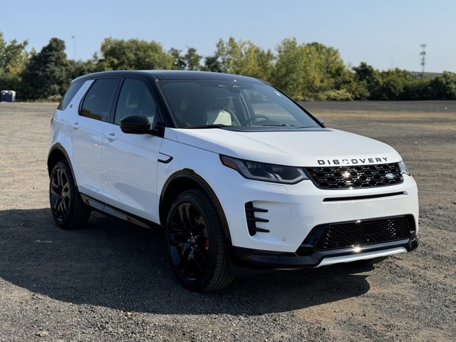 2025 Land Rover Discovery Sport Dynamic SE photo 4