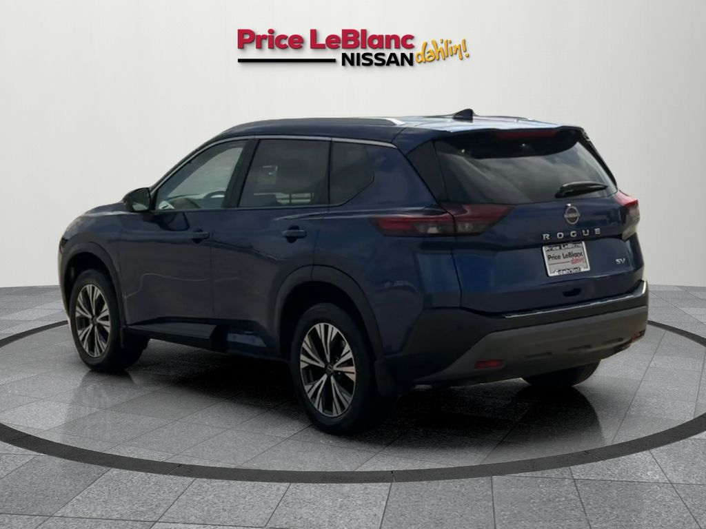 2022 Nissan Rogue SV photo 4