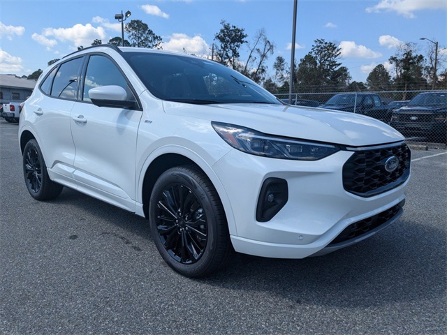 2024 Ford Escape ST-Line Elite photo 2