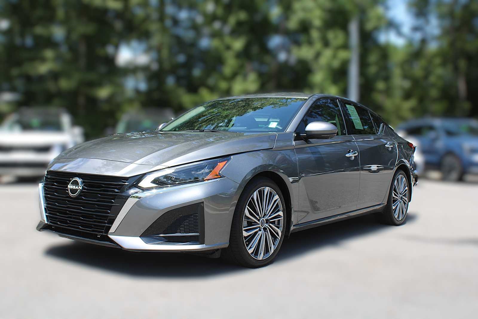 2024 Nissan Altima 2.5 SL photo 2