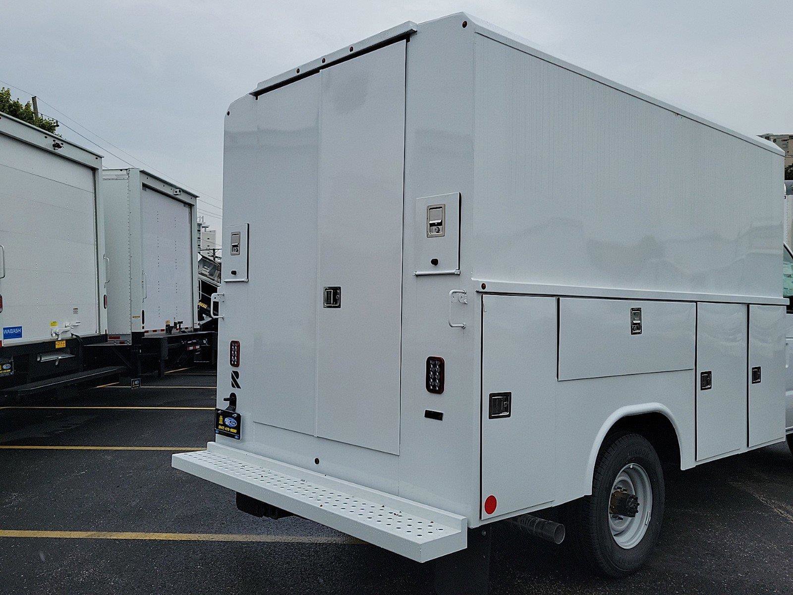 2025 FORD E-350 - Image 9