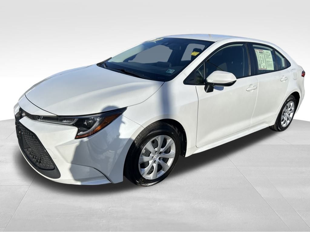 2022 Toyota Corolla LE's photo