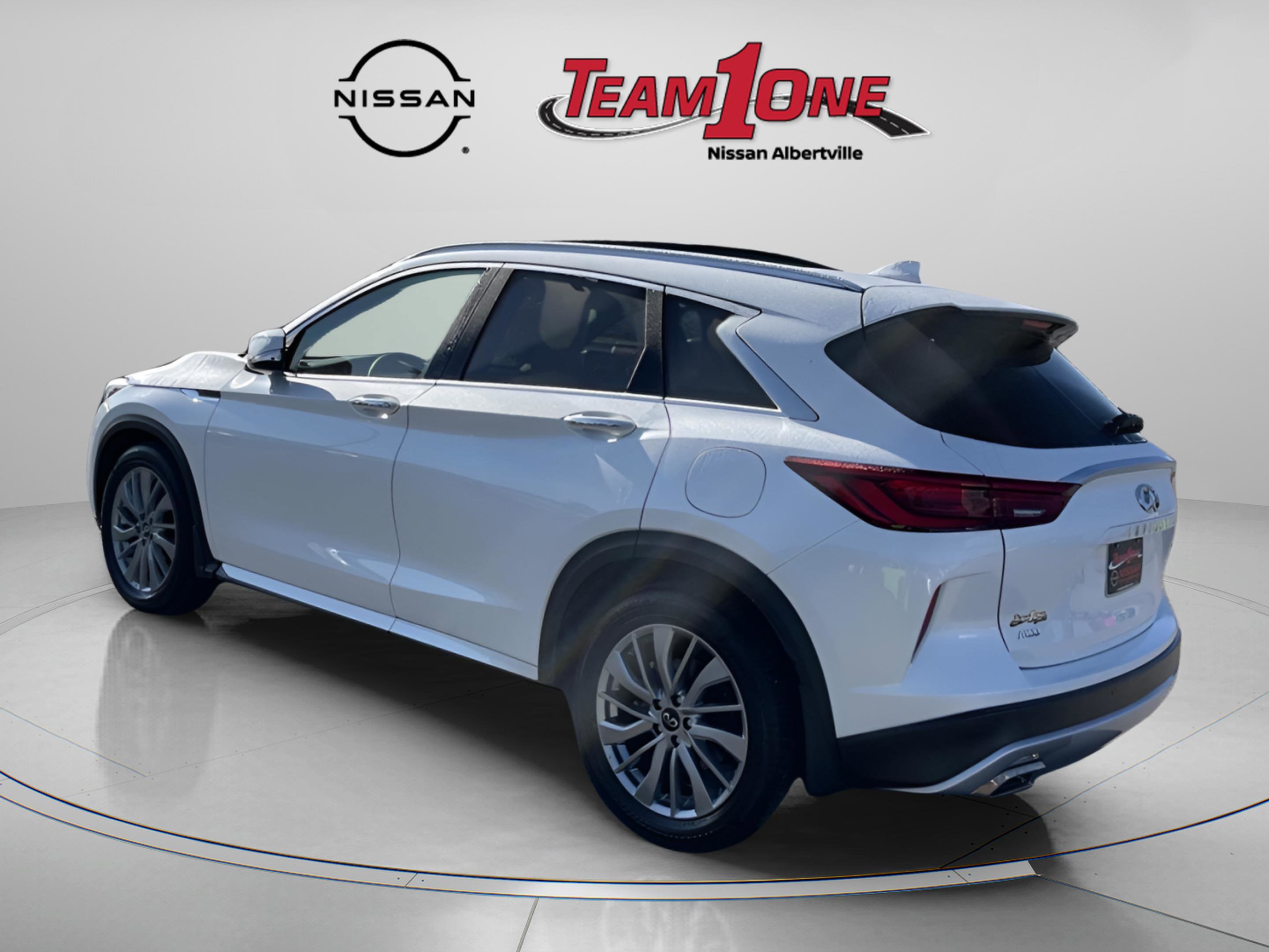 2025 Infiniti QX50 Luxe AWD photo 4