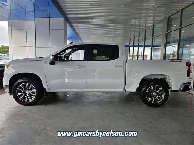 2025 Chevrolet Silverado 1500 LT photo 2