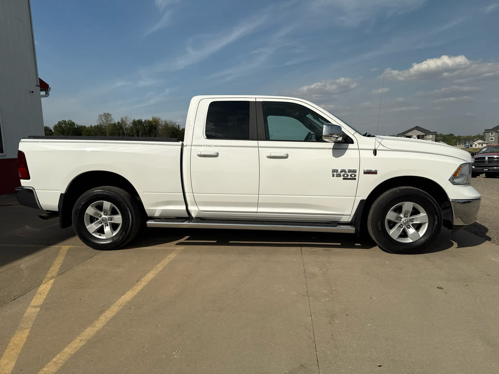 2019 Ram 1500 Classic SLT photo 4