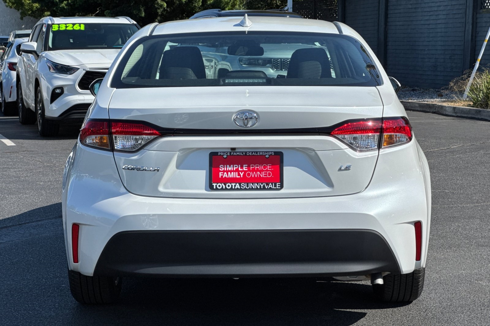 2025 Toyota Corolla LE photo 8