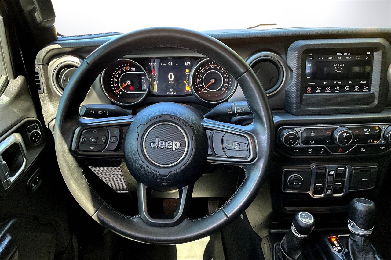 2021 Jeep Gladiator Sport photo 10