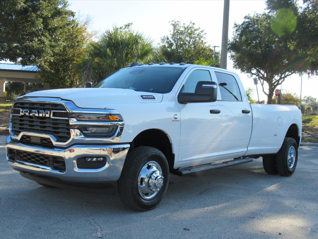 2026 Ram 3500 Tradesman photo 3