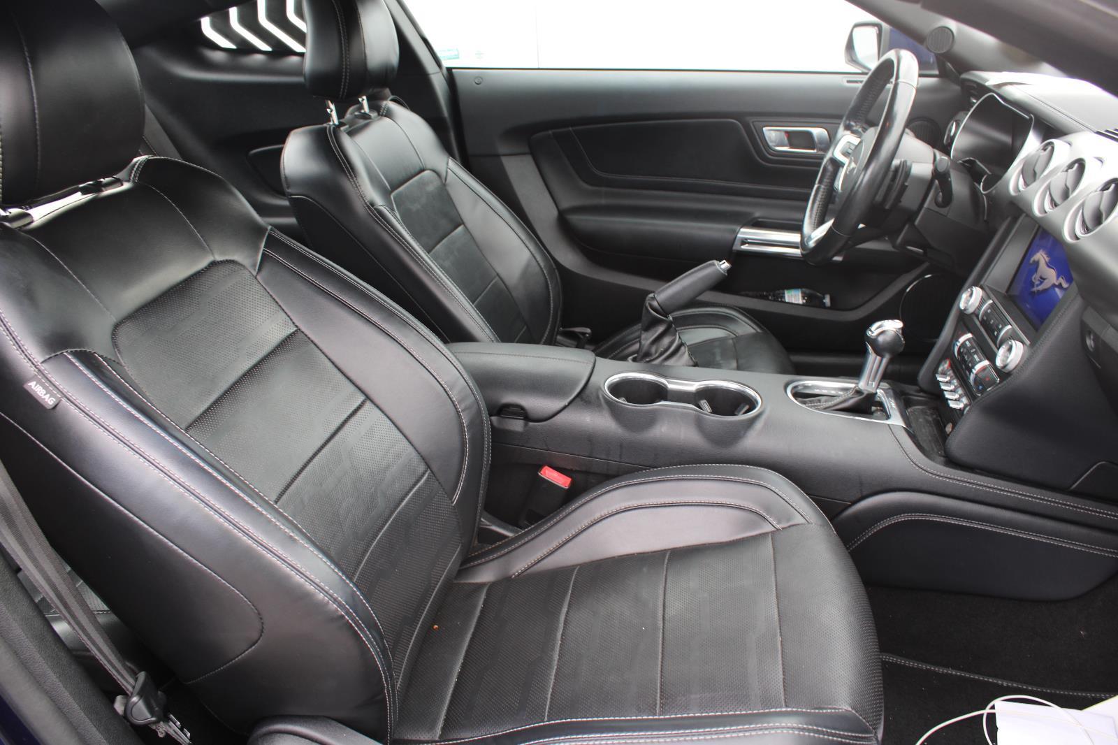 2019 Ford Mustang EcoBoost Premium photo 4