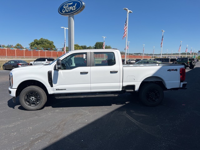 2026 Ford F-350 photo 4