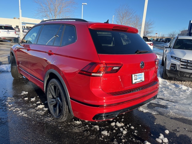 2024 Volkswagen Tiguan SE R-Line Black photo 3