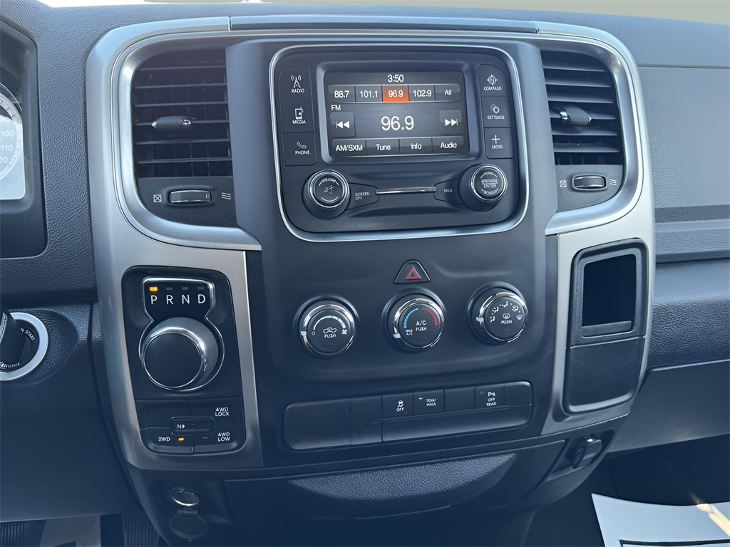 2019 Ram 1500 Classic Warlock photo 12