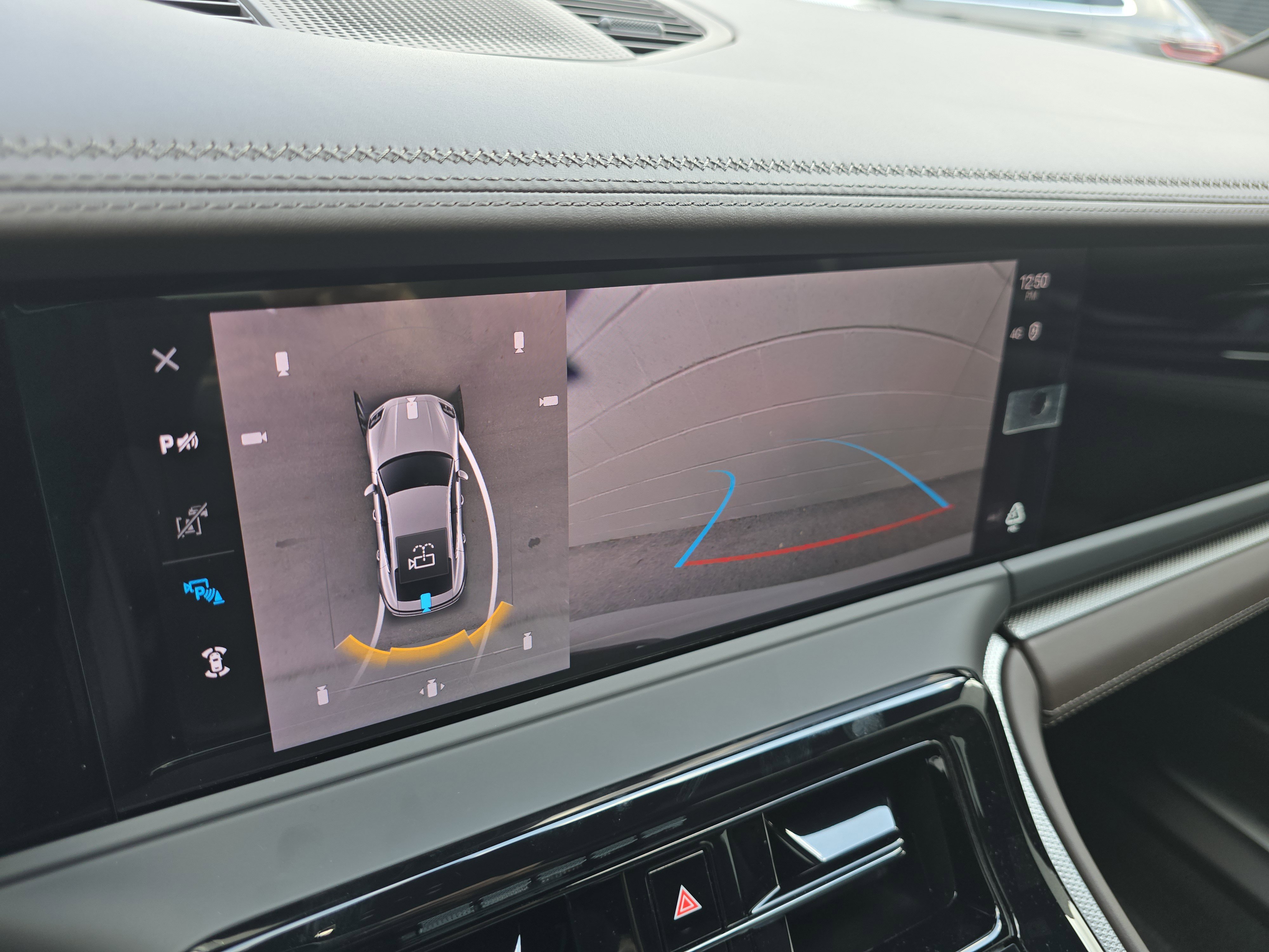 2025 Porsche Panamera 4 photo 3