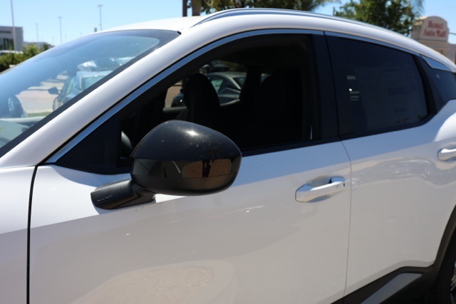 2026 Nissan Kicks SV photo 9