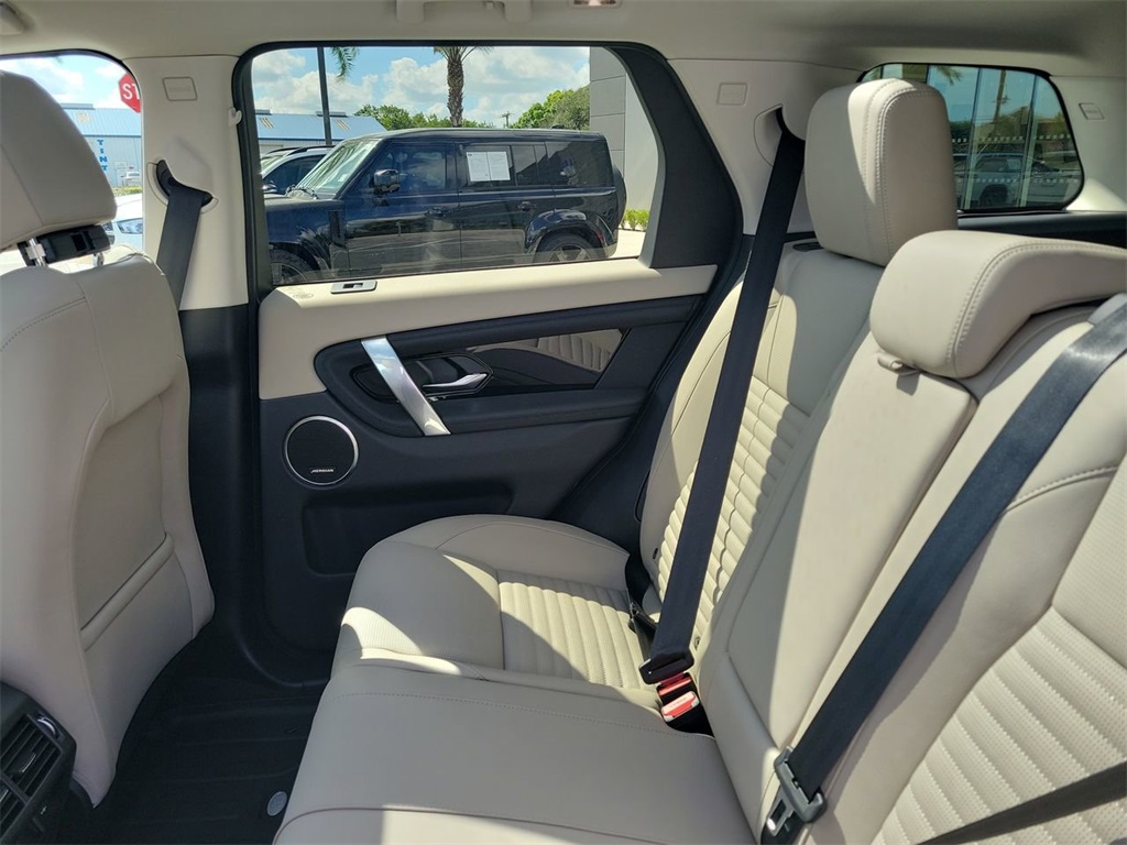 2025 Land Rover Discovery Sport S photo 13