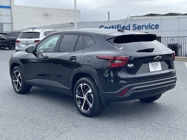 2025 Chevrolet Trax photo 4