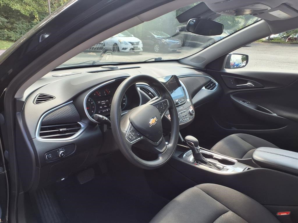 2023 Chevrolet Malibu 1LT photo 10