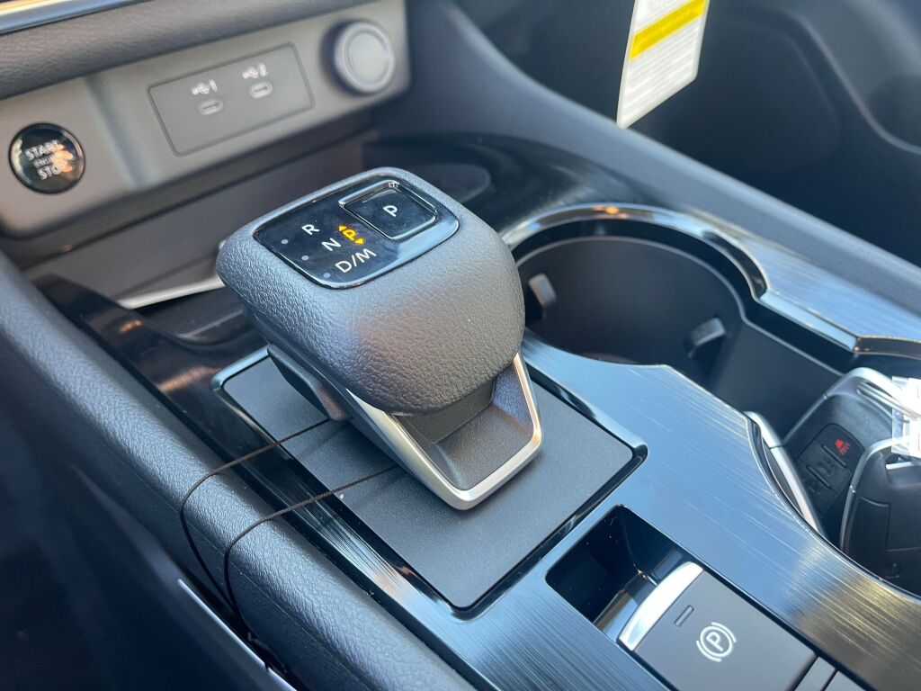 2026 Nissan Rogue SV photo 10