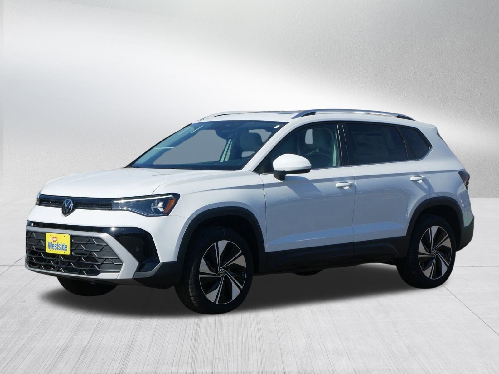 2025 Volkswagen Taos SE photo 2