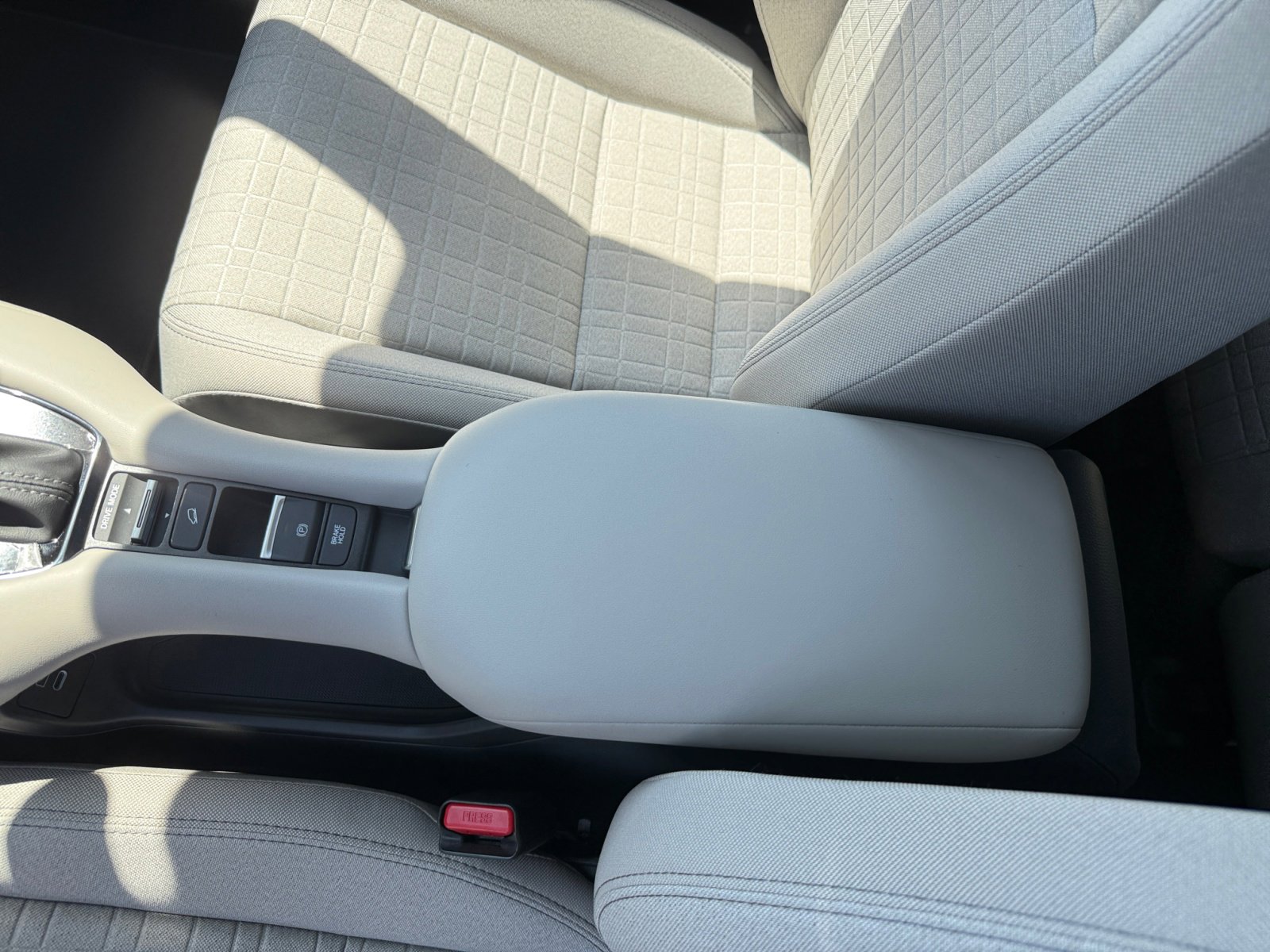 2026 Honda HR-V LX photo 14