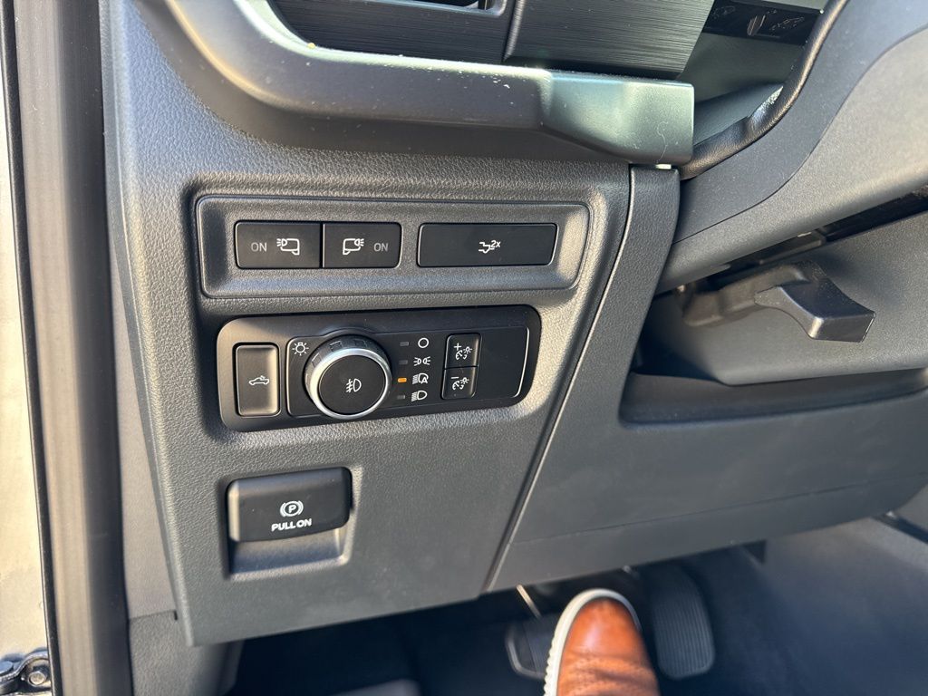 2024 Ford F-150 XLT photo 9