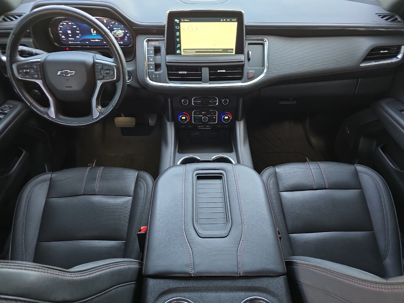 2022 Chevrolet Suburban RST photo 12