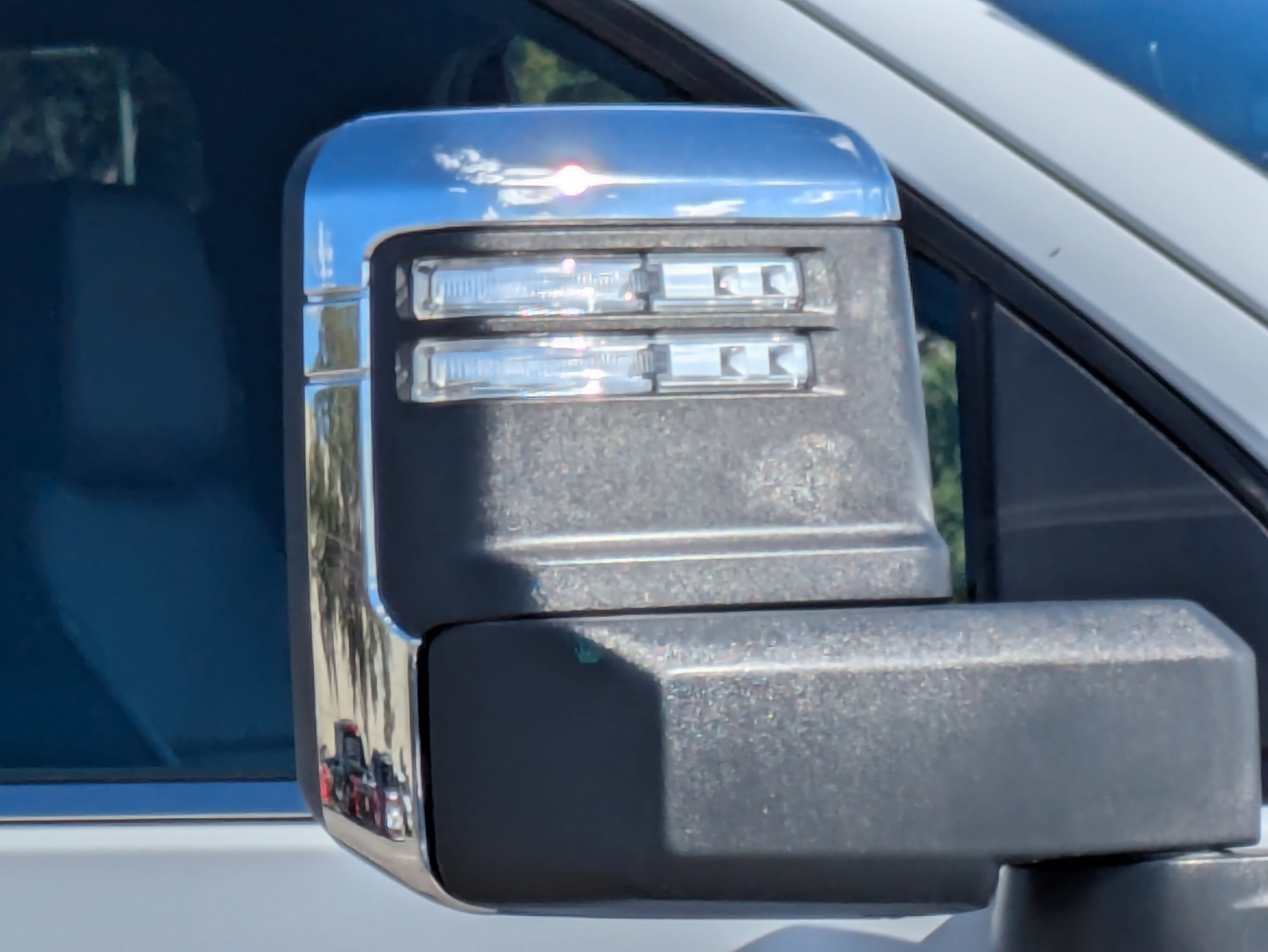 2026 Chevrolet Silverado 3500HD High Country photo 2