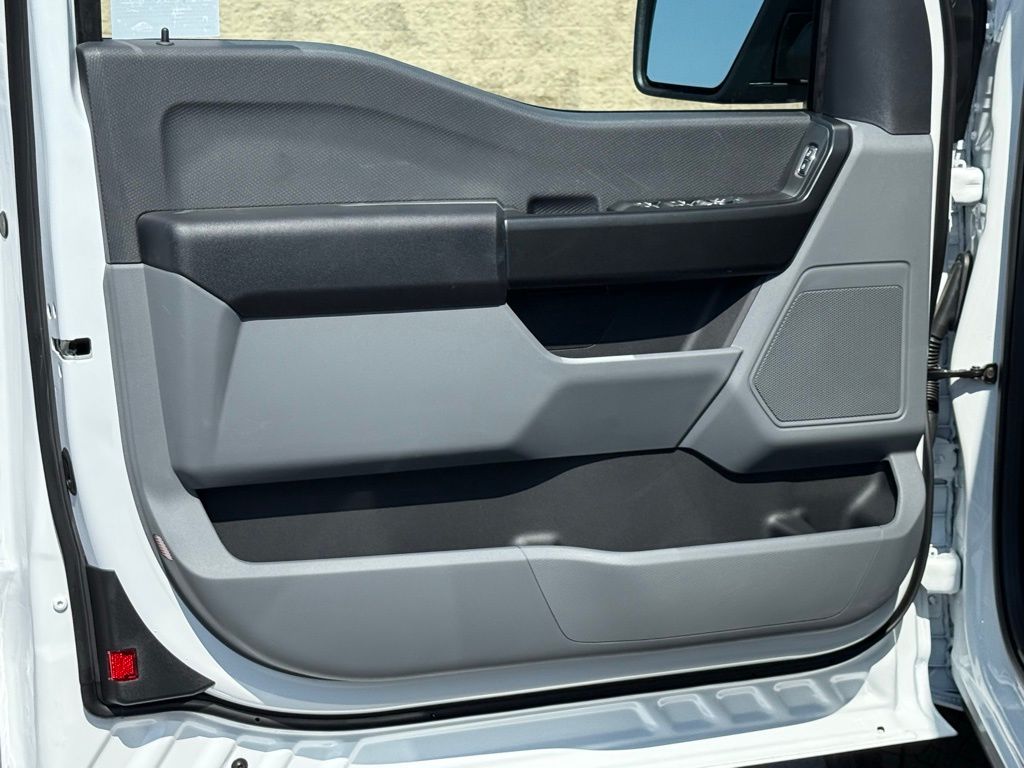 2025 Ford F-150 XL photo 14